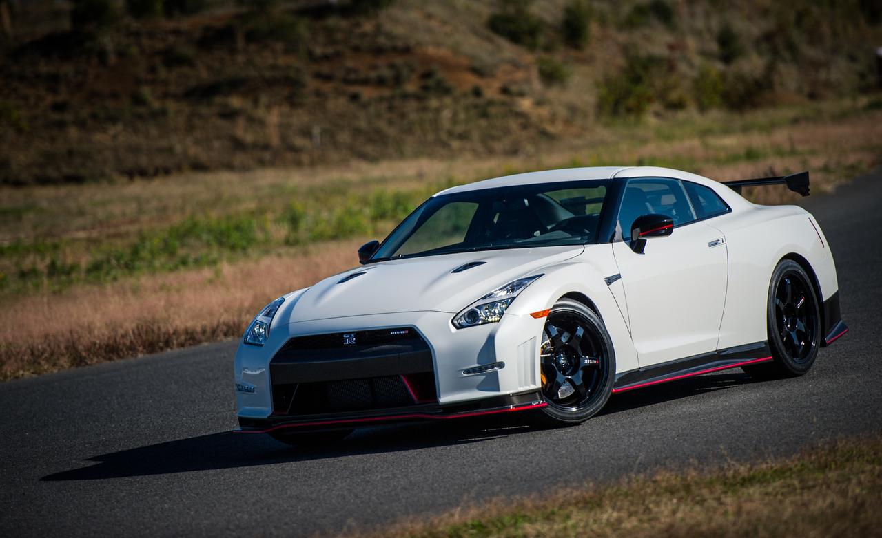 Фотом р. Nissan GTR Nismo 2015. Nissan GTR 35 Nismo 2015. Nissan GTR gt4. Nissan gt-r 2015.